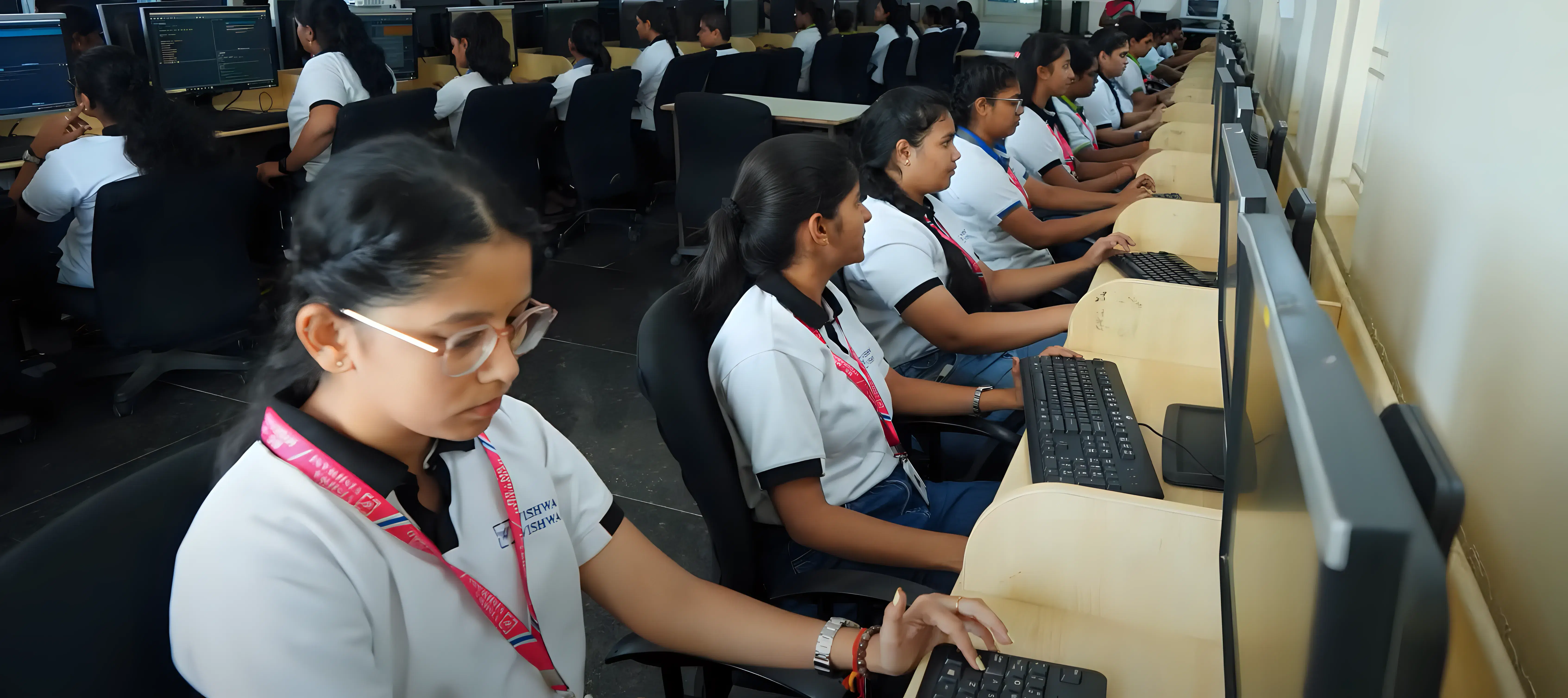 Vishwa Vishwani Institute of Systems and Management Hyderabad labs photo 1